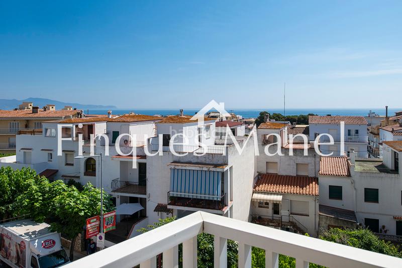 Foto aac7aded-fc65-4b20-ae69-ba24d42339d4. Edifici a avinguda de girona 11 a Eixample Residencial Escala (L´)