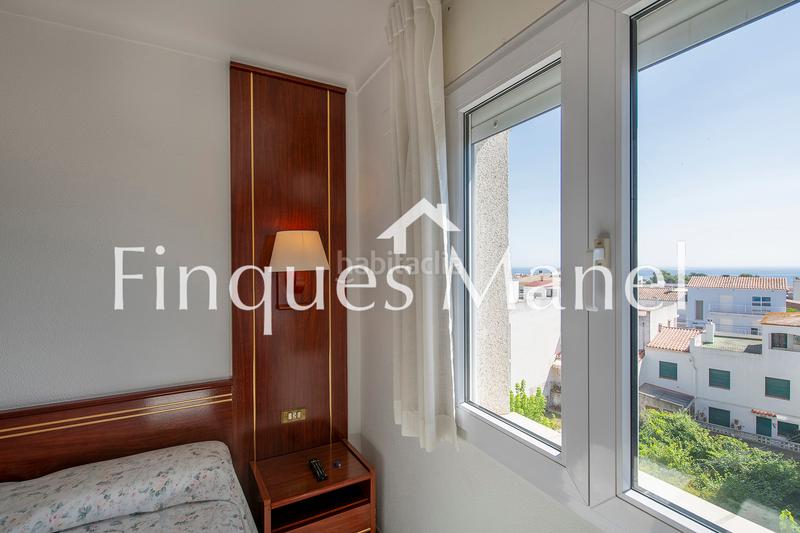 Foto bc1f3f43-26cb-496b-a774-d93227d4f49a. Edifici a avinguda de girona 11 a Eixample Residencial Escala (L´)