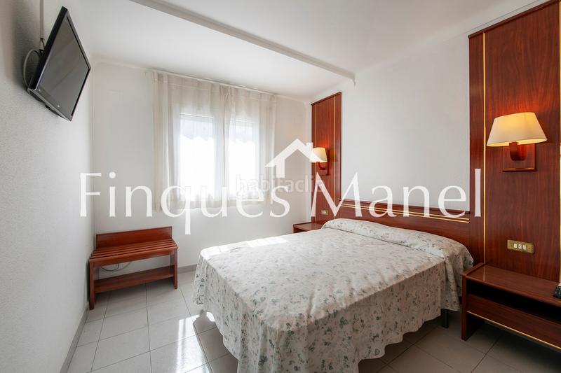 Foto cbf8c6fd-caa7-49b5-a237-b9bee2d4b84d. Edifici a avinguda de girona 11 a Eixample Residencial Escala (L´)