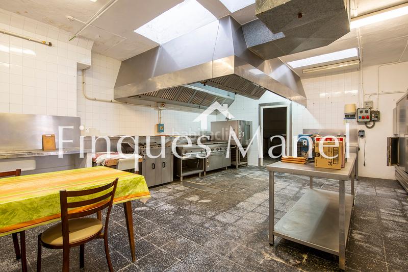 Foto d79aabac-cc83-446f-9070-531a9a715703. Edifici a avinguda de girona 11 a Eixample Residencial Escala (L´)