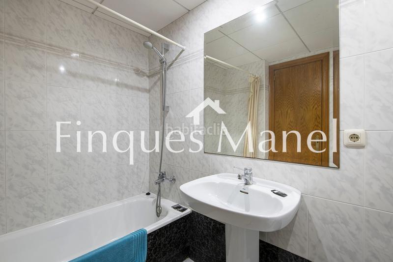 Foto dd5b3df4-727b-4c40-bb88-b1926353e58d. Edifici a avinguda de girona 11 a Eixample Residencial Escala (L´)