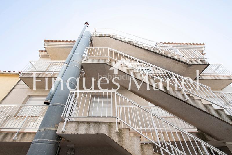 Foto dfb86966-94e4-4a53-825d-d14245d4300a. Edifici a avinguda de girona 11 a Eixample Residencial Escala (L´)