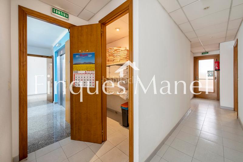 Foto fafa0ec3-cc63-47a7-85f0-188a6398ac64. Edifici a avinguda de girona 11 a Eixample Residencial Escala (L´)