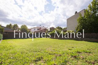 Terreno residencial en Carrer migdia 18. Parcel·la en venda a cornellà del terri