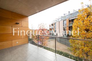 Pis a Porqueres. Pis ampli i lluminós a porqueres