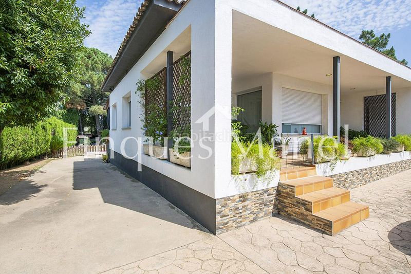 Foto 5d927165-f5e8-4488-9a52-d8864b290176. Casa amb piscina a Fontcoberta