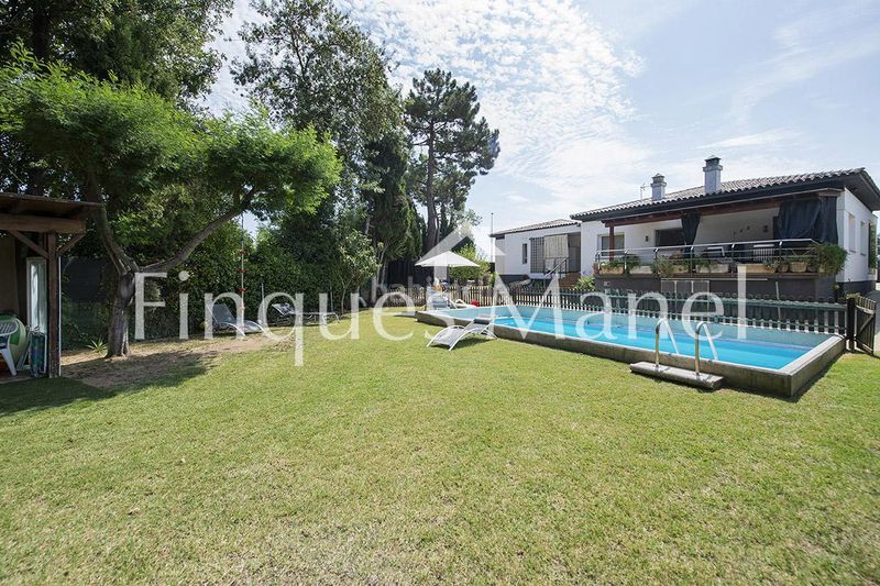 Foto c51df0c7-929c-4819-87b7-3b03712c6cc8. Casa amb piscina a Fontcoberta