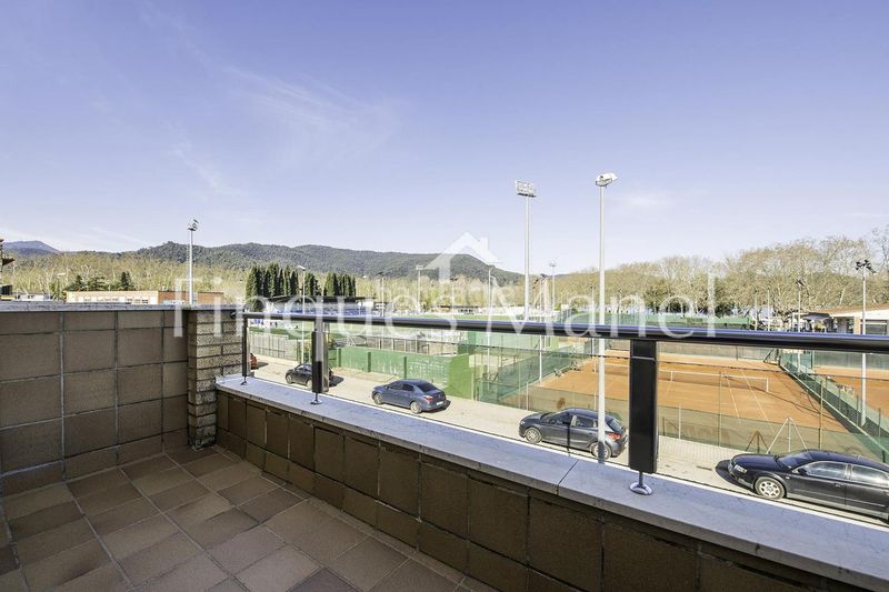Foto 09aa8211-bb87-4492-89e8-1e283c6a733a. Casa amb piscina a Banyoles