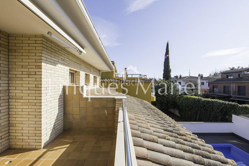 Foto 72d1245a-6a41-49c3-a022-0c4d7d133e66. Casa amb piscina a Banyoles