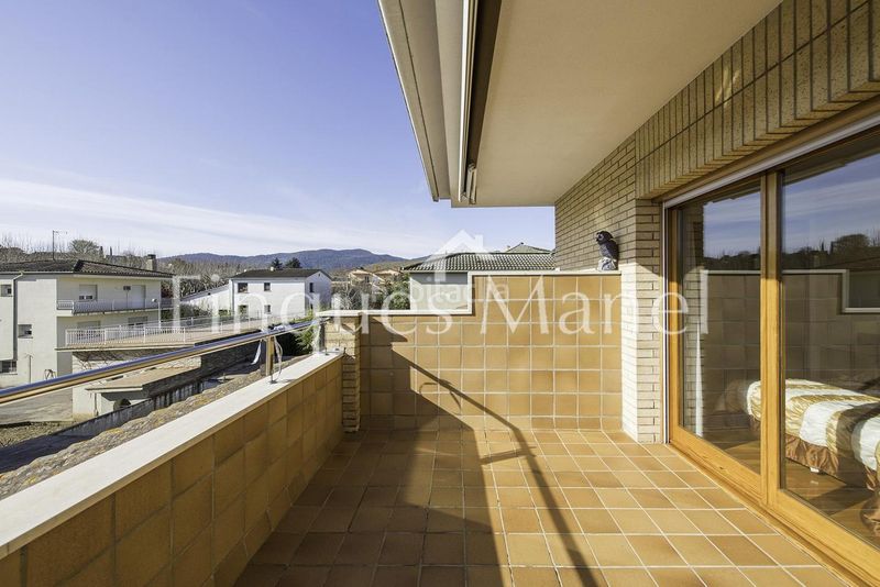 Foto 8362fbaf-bc30-4ad0-b254-16226d9d8478. Casa amb piscina a Banyoles