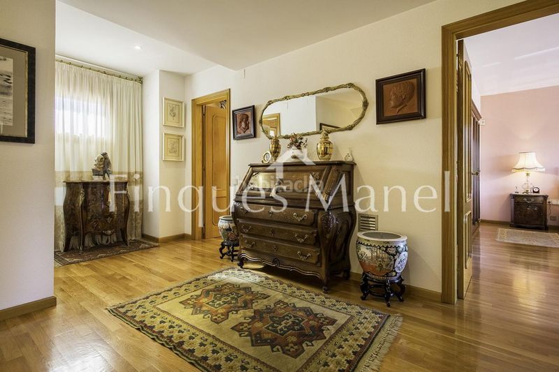 Foto 929e6b6e-5088-4e70-8a66-2840c6742536. Casa amb piscina a Banyoles