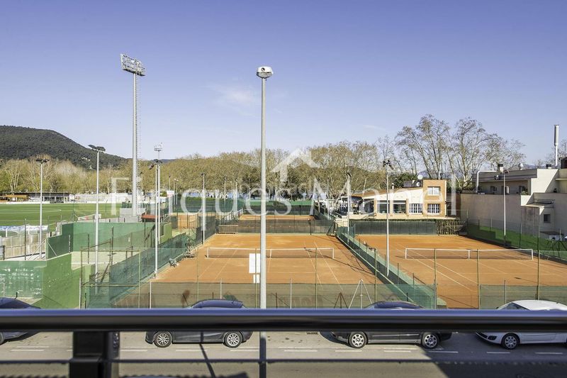 Foto aecbe6b7-88f6-4fbc-a28c-a9d17b82f76a. Casa amb piscina a Banyoles