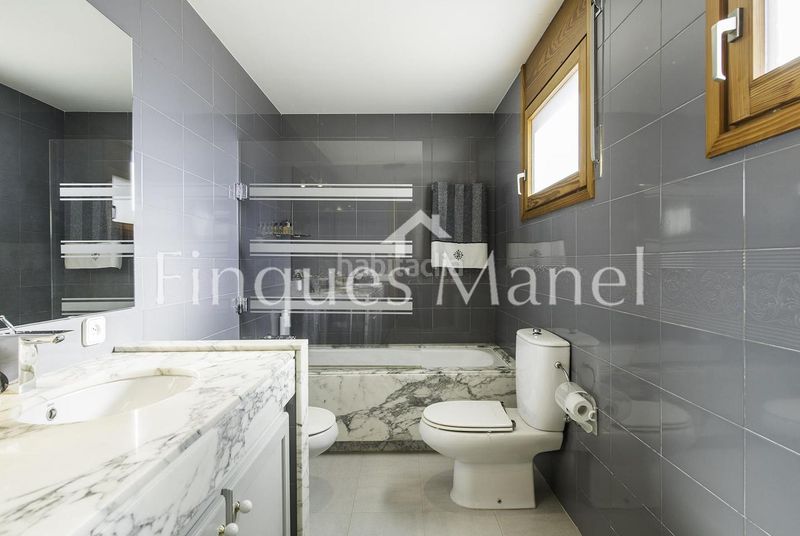 Foto b53aeb52-adc0-486c-a429-1c8739678d84. Casa amb piscina a Banyoles