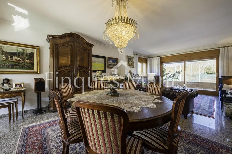 Foto bedda91f-b75b-4553-a15a-af933ec99b27. Casa amb piscina a Banyoles