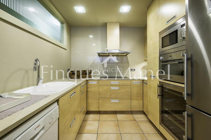 Foto c662087e-60b2-43d4-9226-cf66a2cbdc15. Casa amb piscina a Banyoles