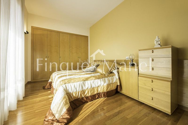 Foto dde78337-e9ba-4b8a-86a6-d184dc909d33. Casa amb piscina a Banyoles