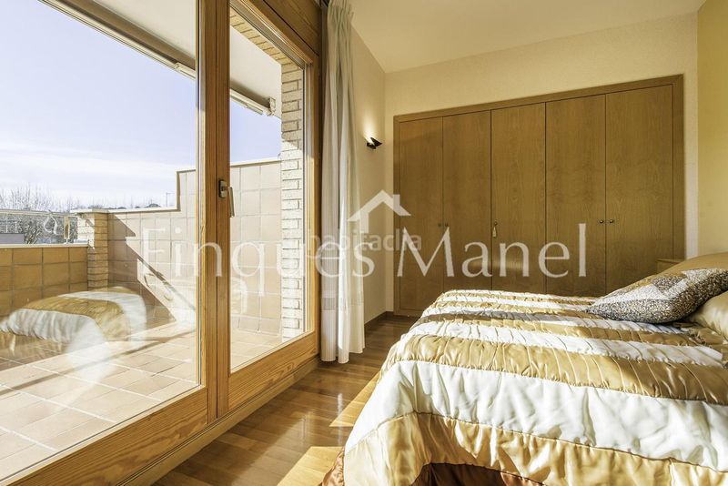 Foto fe482abf-3b47-44b0-85f7-d0222c7d5aed. Casa amb piscina a Banyoles