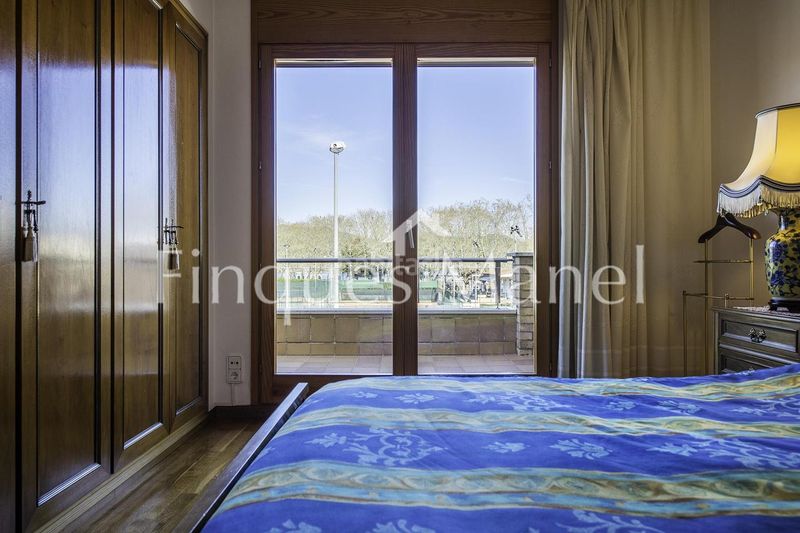 Foto ff5a224e-644b-45a4-83bb-30bd7bbb8a4a. Casa amb piscina a Banyoles