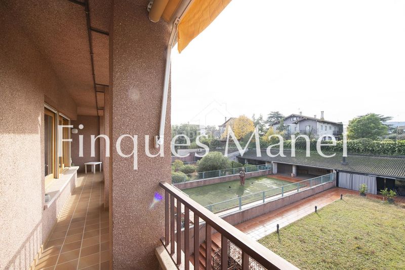 Foto 0acd6a69-e448-4107-916b-5e9d60ab26cb. Pis amb aparcament a Banyoles