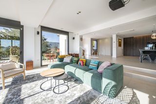 Casa in Banyoles. Exclusiva casa unifamiliar a banyoles