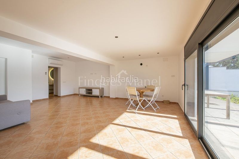 Foto 63db1530-86bb-4b29-99c2-ba1e25ff6164. Casa a Banyoles