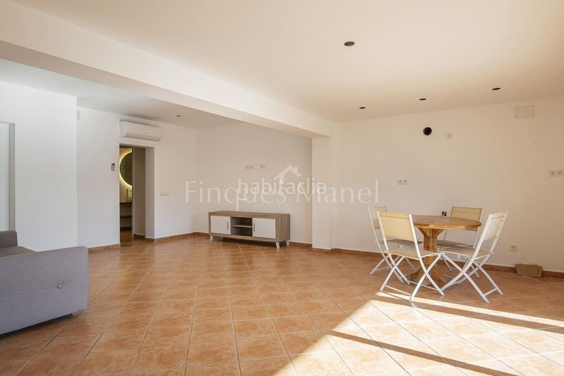 Foto f4df9b53-179f-49df-9d66-20e60d9f1b91. Casa a Banyoles