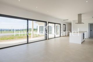 Casa  Giv-5235. Habitatge unifamiliar dobra nova en plena natura