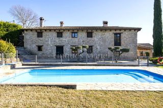 Bauernhof  Gi-524. Masia restaurada amb llicència de turisme rural a la garrotxa