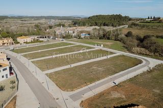 Terreny residencial  Passeig de moss�n llu�s constans. Parcelles en venda a b�scara