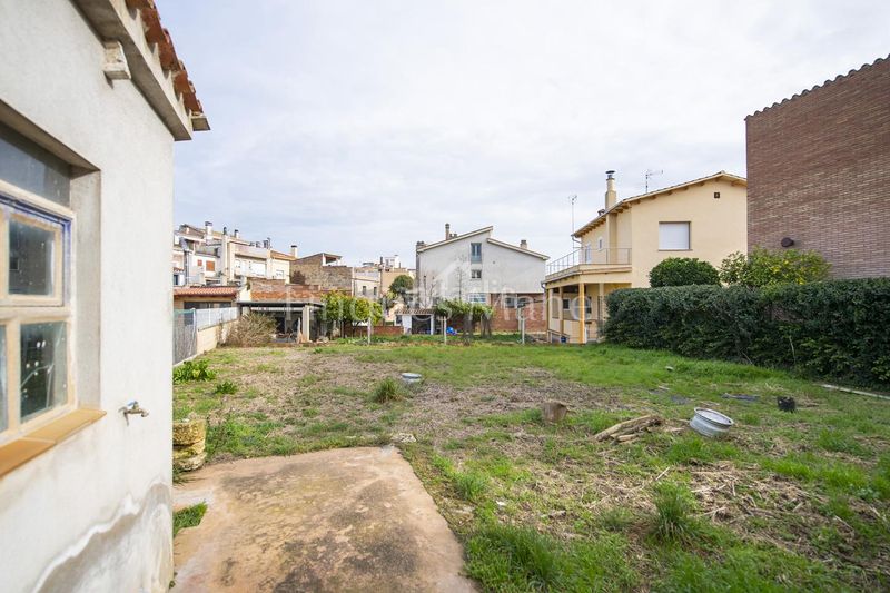 Foto e2043b68-773b-47e8-8dcd-5313d084e9a4. Casa amb calefacció aparcament a Banyoles
