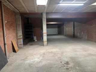 Lloguer Local Comercial  Callegrand. Localmagatzem en lloguer a banyoles