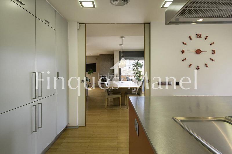 Foto 06f56531-4ba3-44fe-a394-04a92f352005. Pis amb aparcament a Olot