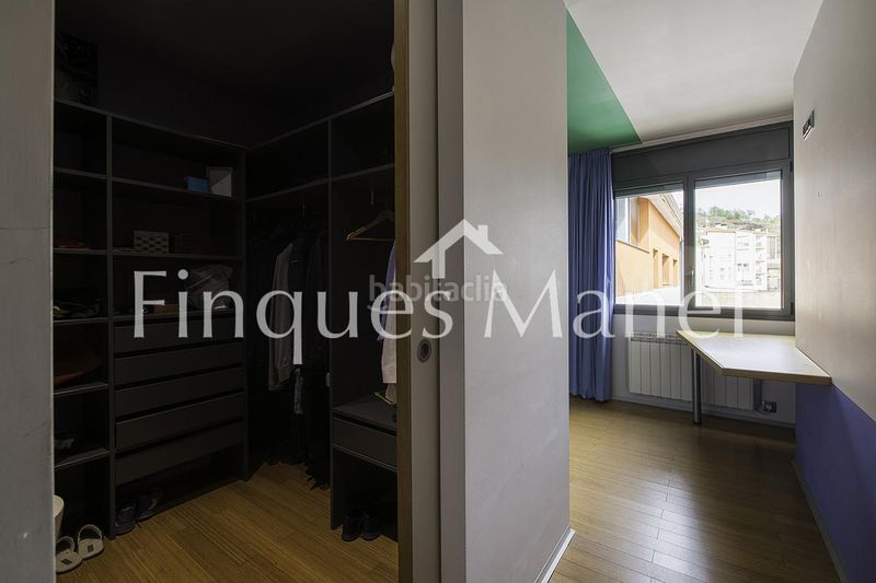 Foto 55cdd420-d31b-42d2-99df-71a18ae72e50. Pis amb aparcament a Olot