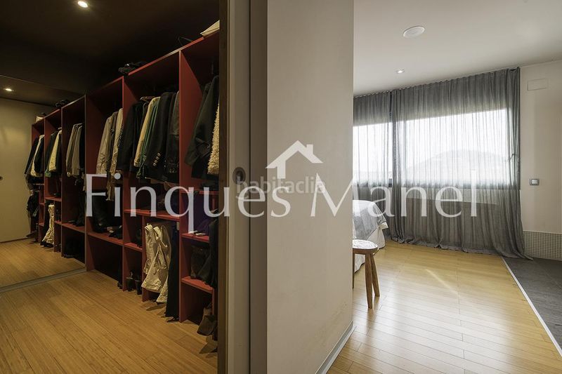 Foto 9d692c8b-ea82-487d-8cb3-87981ae19a7d. Pis amb aparcament a Olot