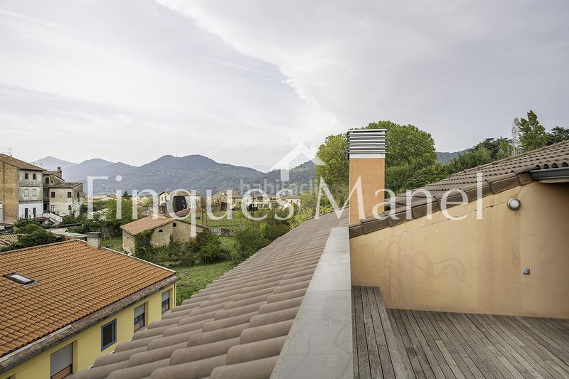 Foto ac1eb698-c80c-46bc-9624-e8564737ca4c. Pis amb aparcament a Olot