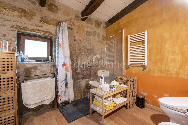 Foto 482646ff-32d6-47d5-a5c2-899184831e00. Masia amb calefacció piscina a Cistella