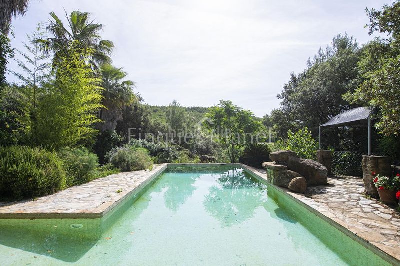 Foto c3a93bcb-0827-4031-8ecf-2a5e562e5888. Masia amb calefacció piscina a Cistella