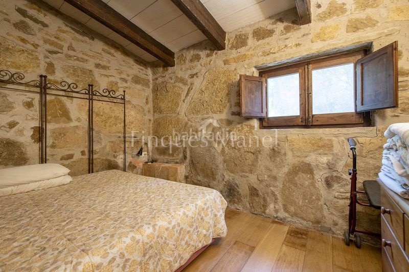 Foto efeee068-b3d4-49d8-ad66-de76aa372a89. Masia amb calefacció piscina a Cistella