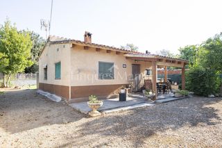 House in Maià de Montcal. Casa planta baixa en venda