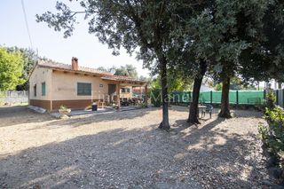 Casa a Mai� de Montcal. Casa planta baixa en venda