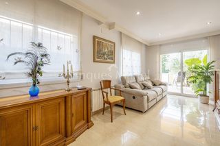 Casa in Porqueres. Magnífica casa en venda a porqueres amb jardí i piscina