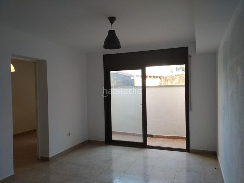 Foto 1d84a728-5325-4cb5-bb11-aab888b84b2a. Alquiler local comercial local ideal para oficina privada o despacho. en Llagostera