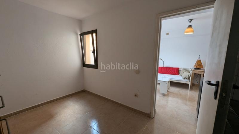 Foto 6f535603-1a51-40c4-8d19-6cbc45c96d73. Alquiler local comercial local ideal para oficina privada o despacho. en Llagostera