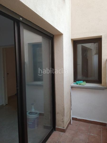 Foto e9288393-386a-409f-82af-b13fb0e6853e. Alquiler local comercial local ideal para oficina privada o despacho. en Llagostera