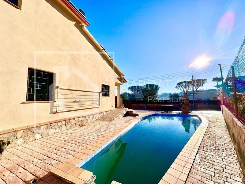 Foto 70b18cda-bbfb-455e-8fa9-fb37acabaa5b. Casa a Llagostera