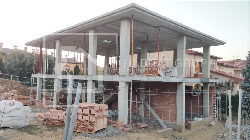 Foto ded85c3c-28d7-4540-9890-8c95296a0992. Casa  en venta en Seva