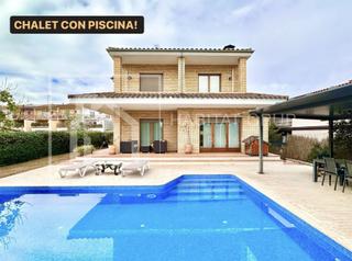 Casa a Vilablareix. Chalet con piscina en vilablareix