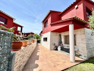 Maison à Sant Joan - Vilarromà. Casa adosada en venta en sant joan de palamósmas pareras