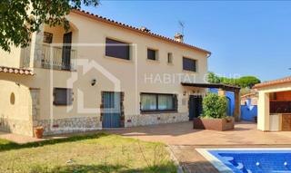 Casa a Cabanyes-Mas Ambrós-Mas Pallí. Chalet en venta en calonge