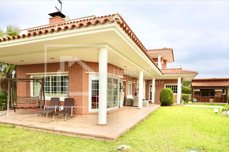 Foto 0e8bcd46-5220-4dae-b767-d8d14933b5bb. Casa chalet con piscina en Cabanyes-Mas Ambrós-Mas Pallí Calonge
